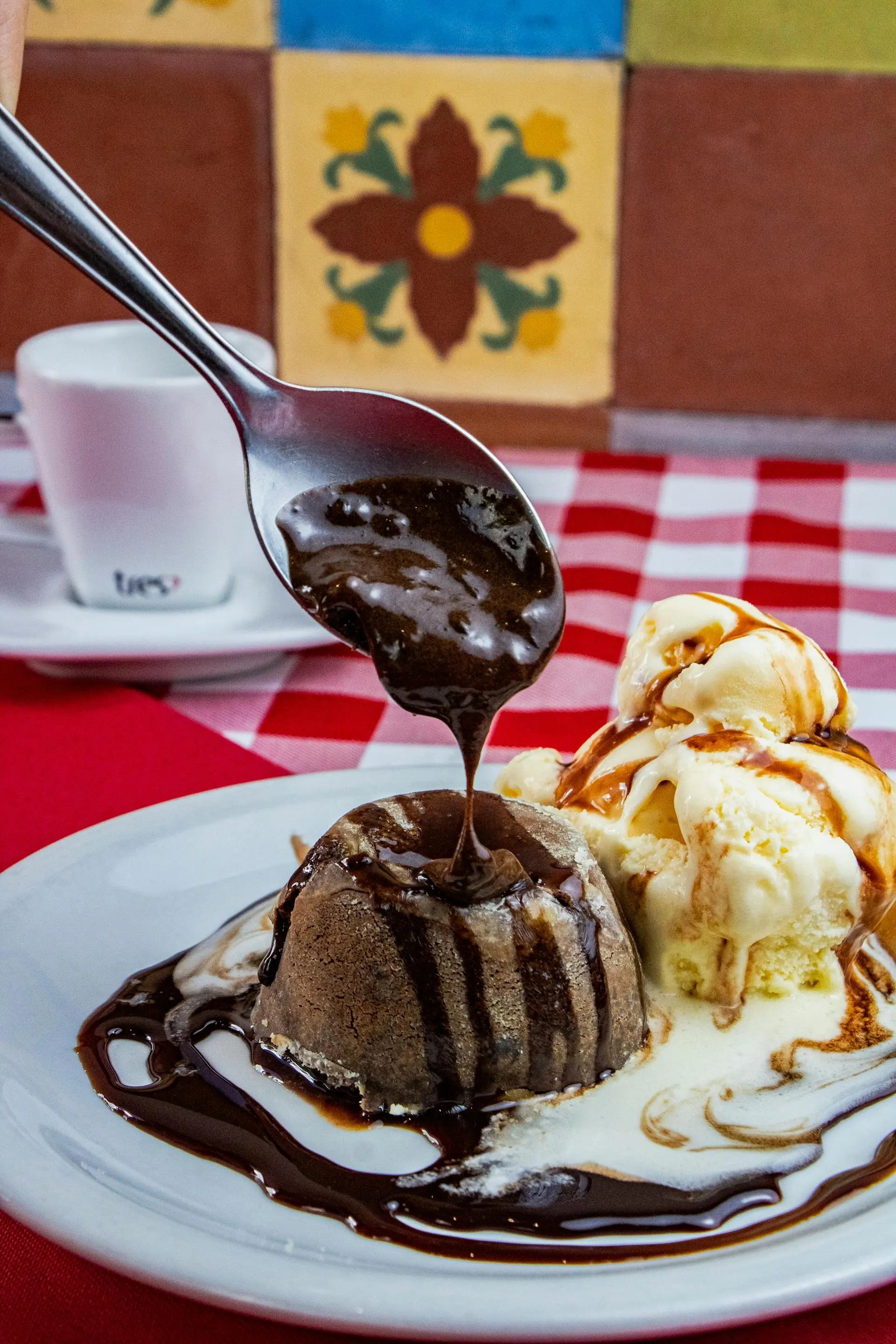 How Long Can Chocolate Lava Cake Last In The Fridge? | Fridge.com