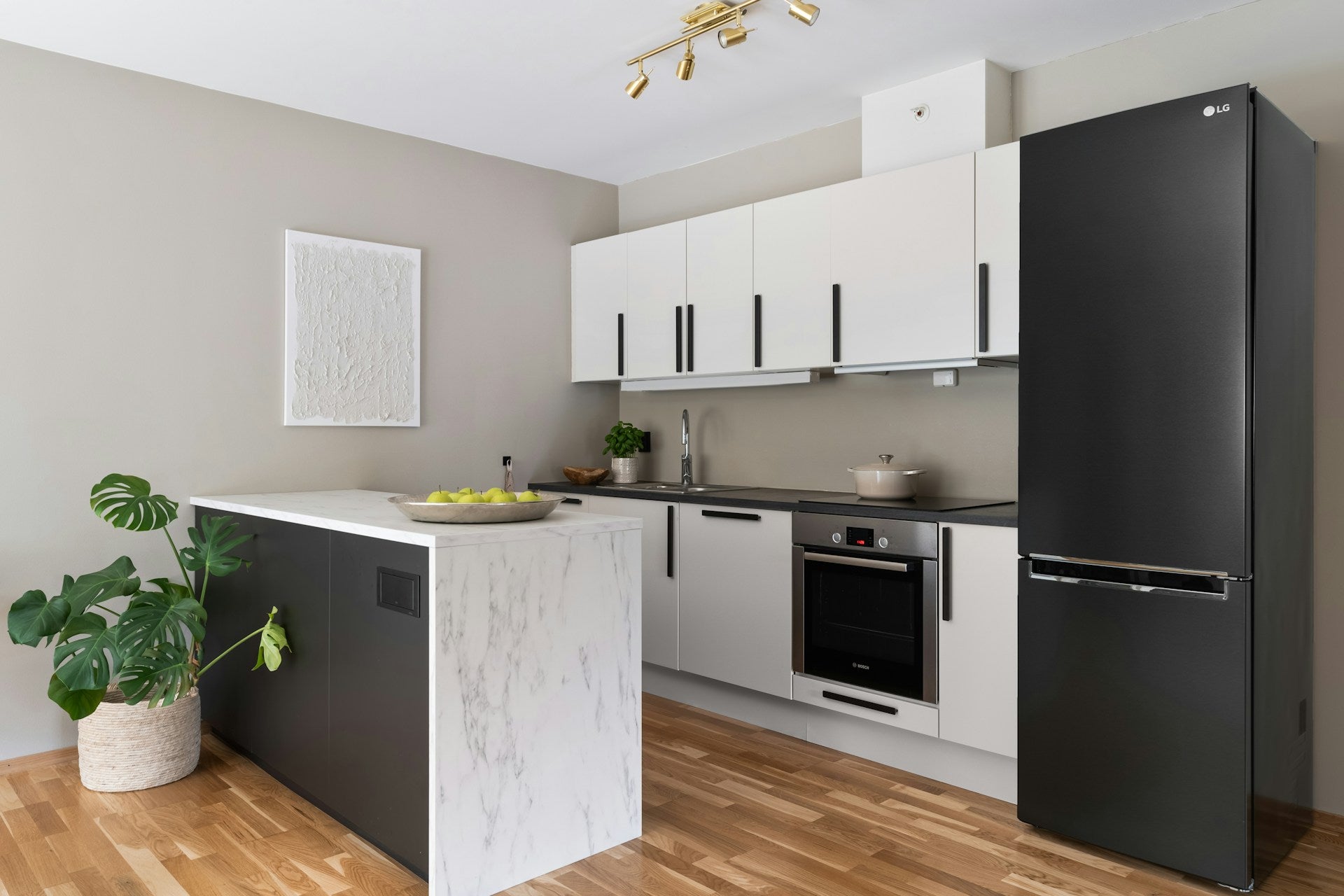 Refrigerator 24 Deep | Fridge.com