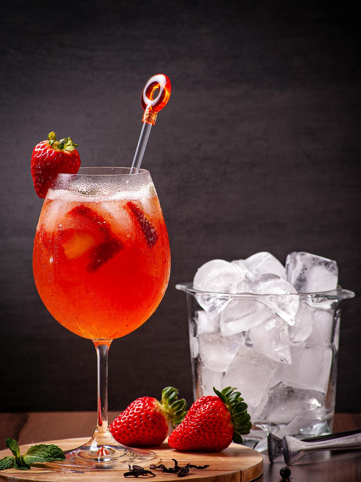 Top Freezer Refrigerator With Ice Maker | Fridge.com