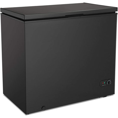 7 cu. ft. Chest Freezer with Removable Basket | Fridge.com